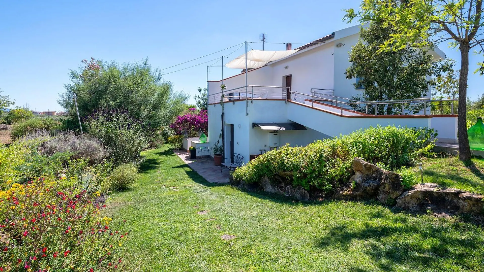 Sardinia Re - Villa Fioretta Flowers Apartments Olmedo Italy