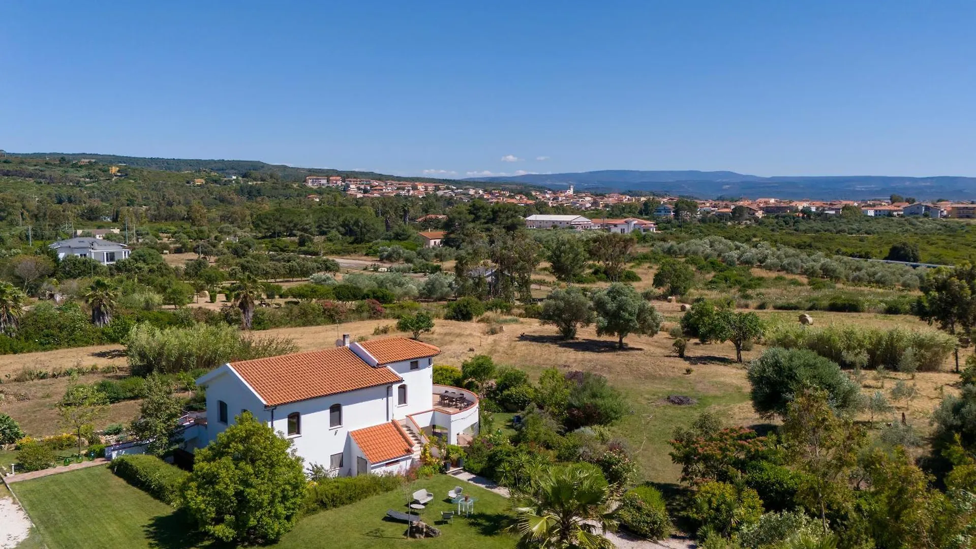 Sardinia Re - Villa Fioretta Flowers Apartments Olmedo