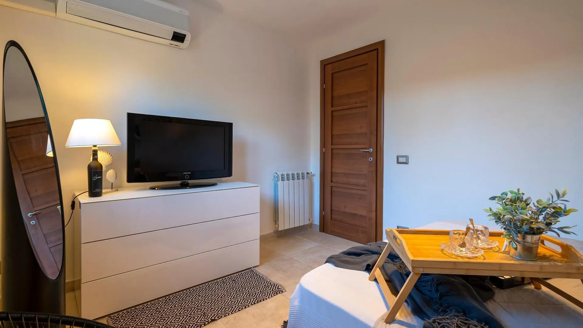 Sardinia Re - Villa Fioretta Flowers Apartments Olmedo